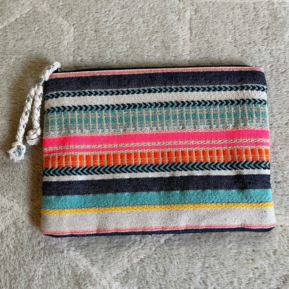 Oysho Zippered Pouch